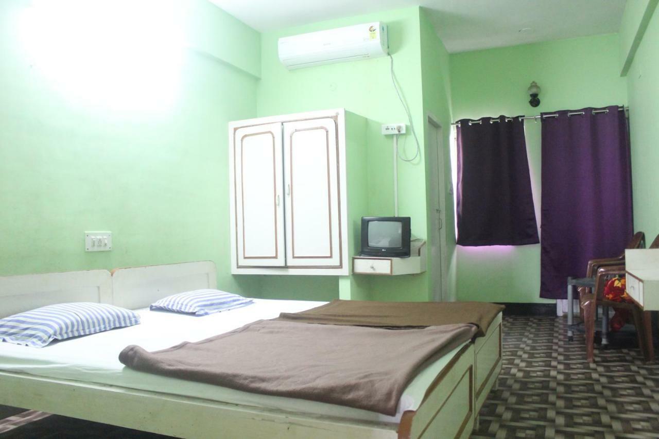 Hotel Deepak Bakkhali Esterno foto